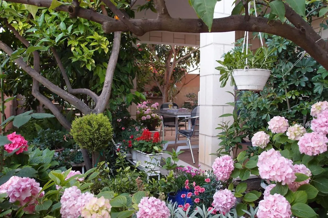 Apartments Mira Trogir